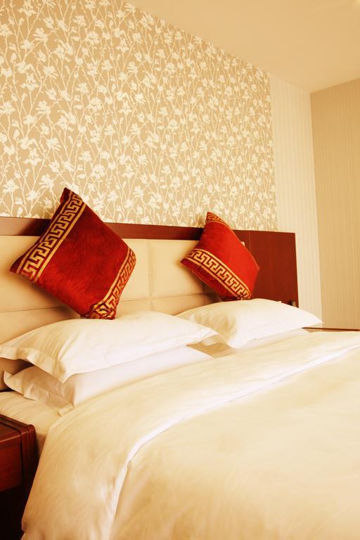 Hotel Fuyong Yulong 4*