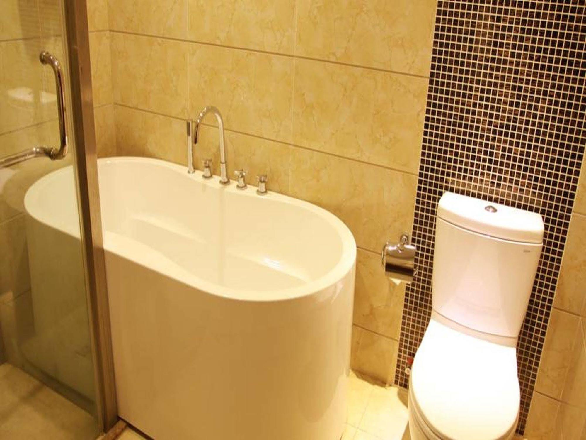 Fuyong Yulong Hotel