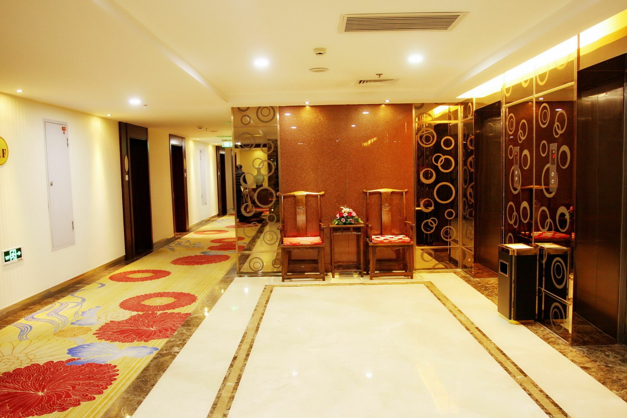 Fuyong Yulong Hotel