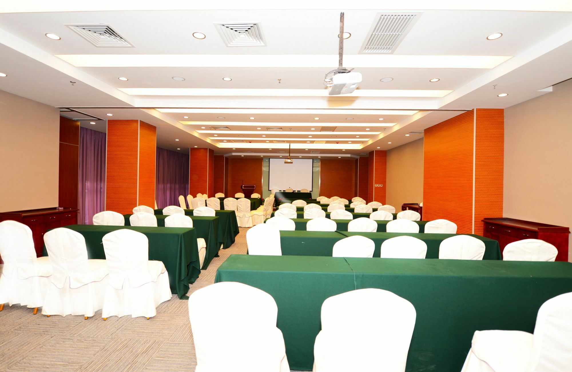 Hotel Fuyong Yulong 4*